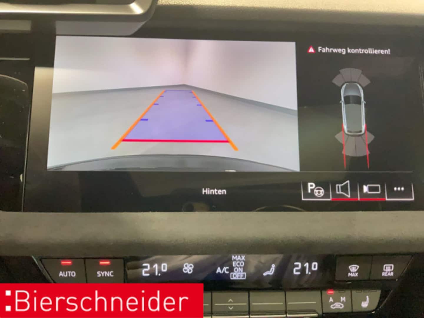 Bild über Audi RS 3 Sportback TFSI quattro 294 kW S tronic - für weitere Informationen kontaktieren Sie den Audi Partner