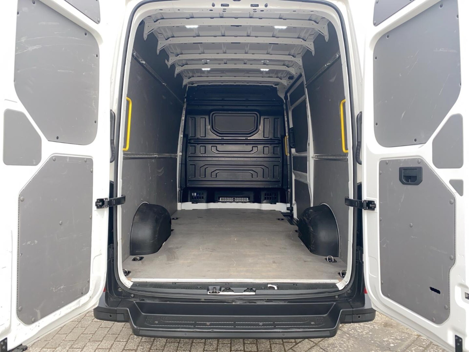 Volkswagen Crafter Kasten mittlerer Radstand