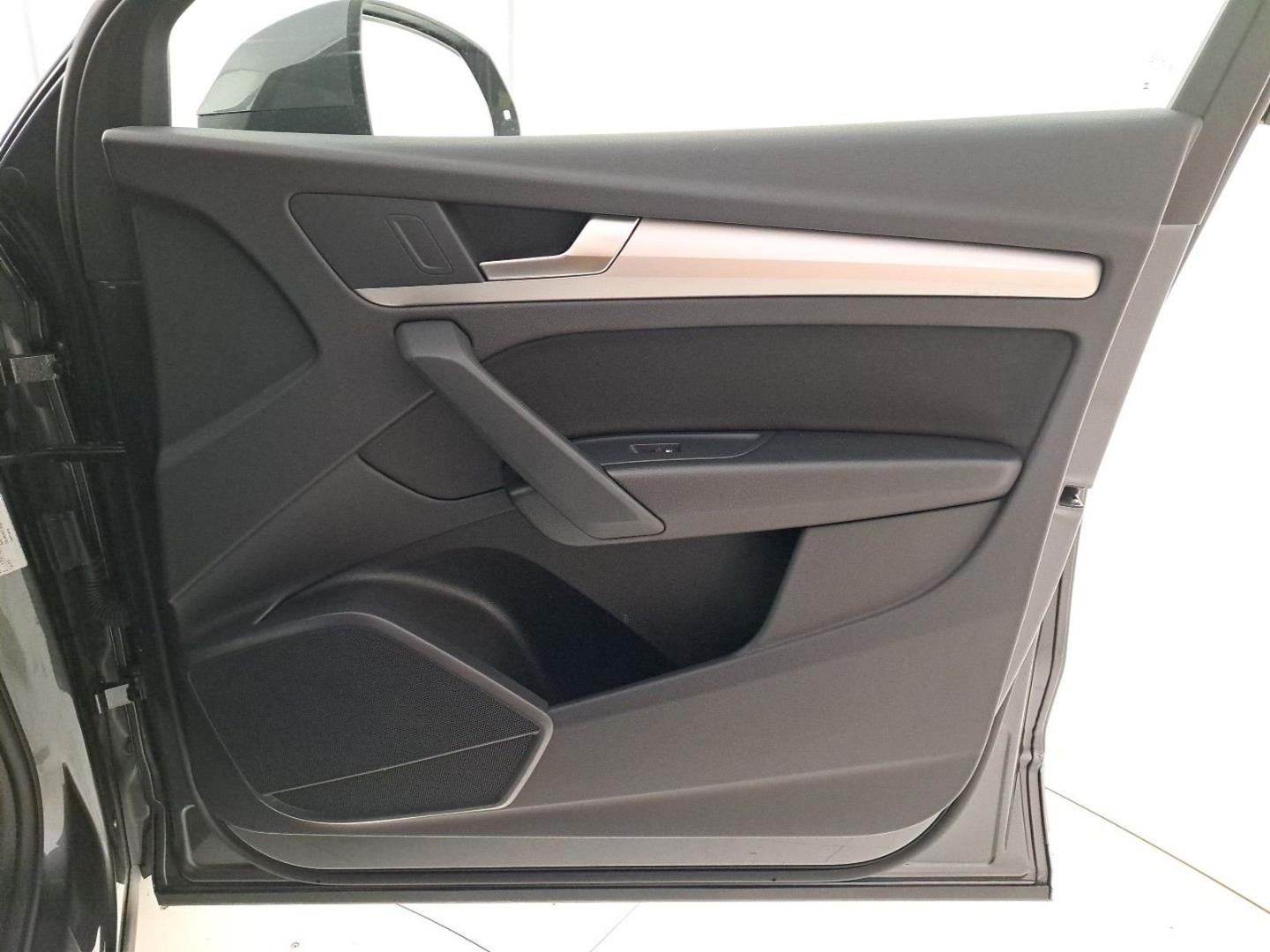 Image about Audi Q5 Sportback S line 40 TDI quattro 150 kW (204 CV) S tronic