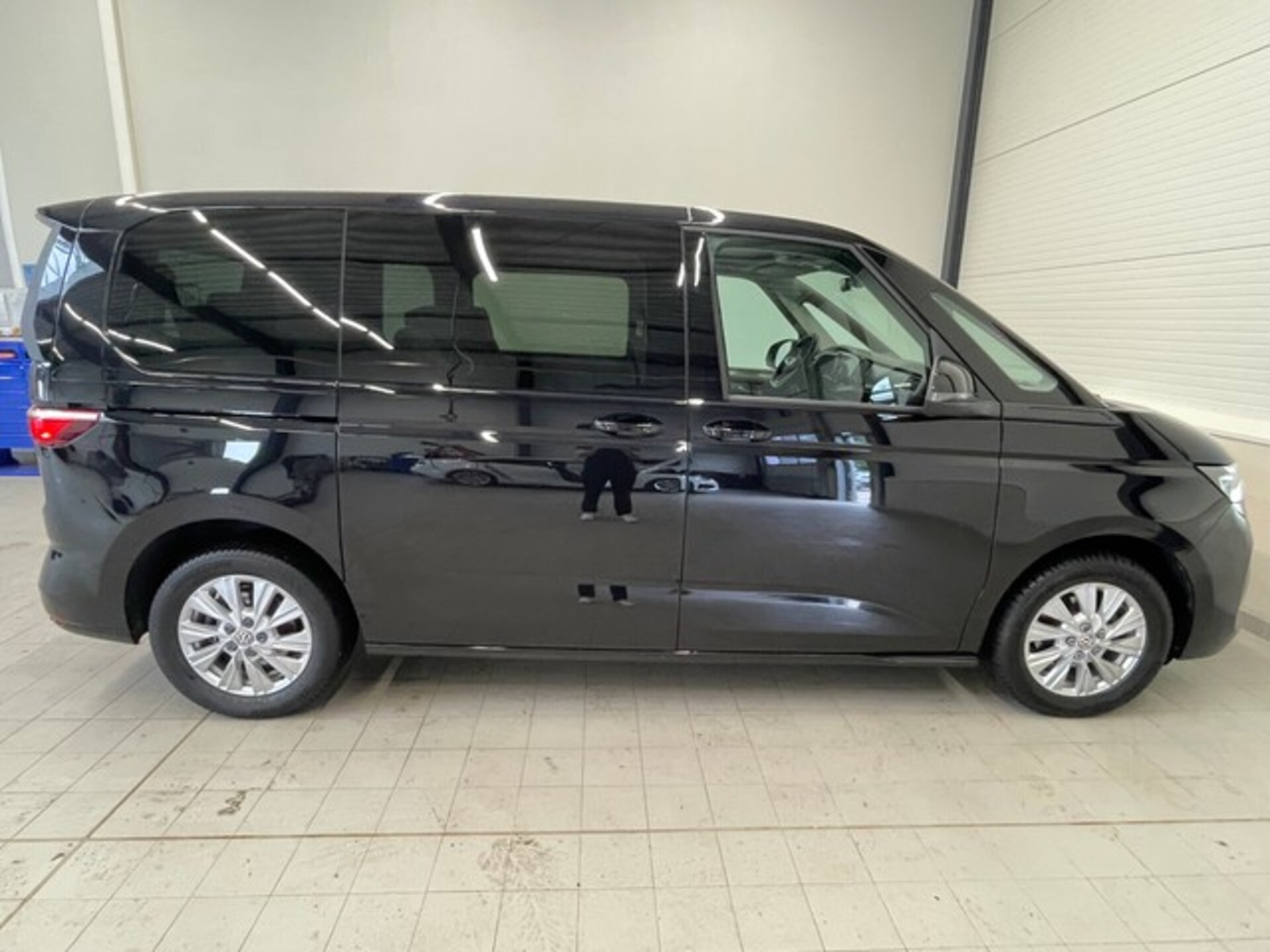 Volkswagen Multivan Basis-Modell