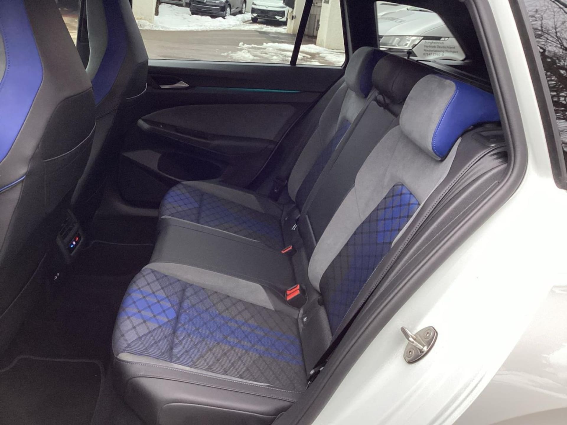 Volkswagen Golf Variant R
