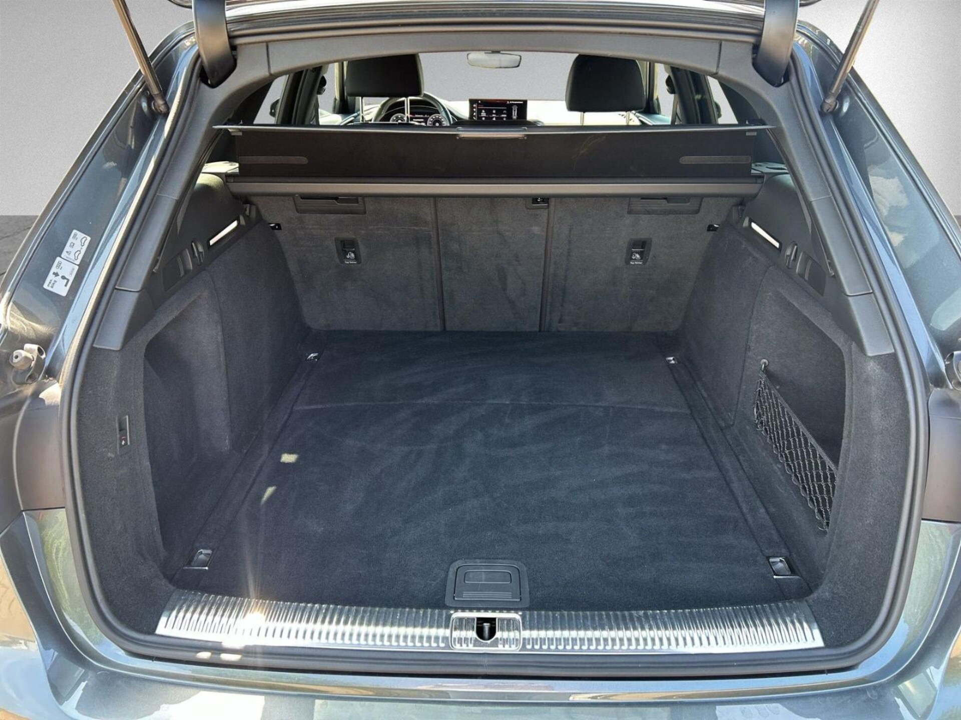 Audi A4 Avant S line