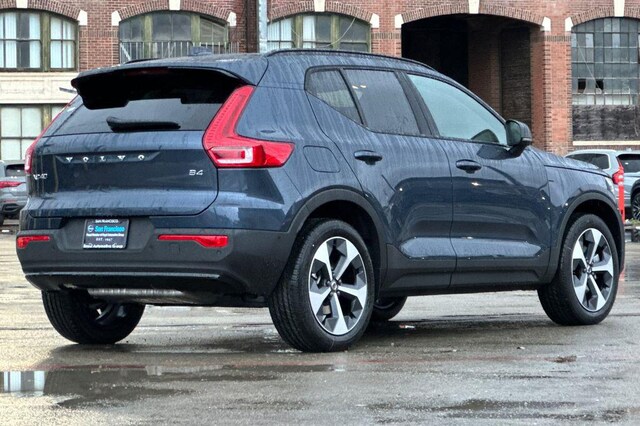 2026 Volvo XC40