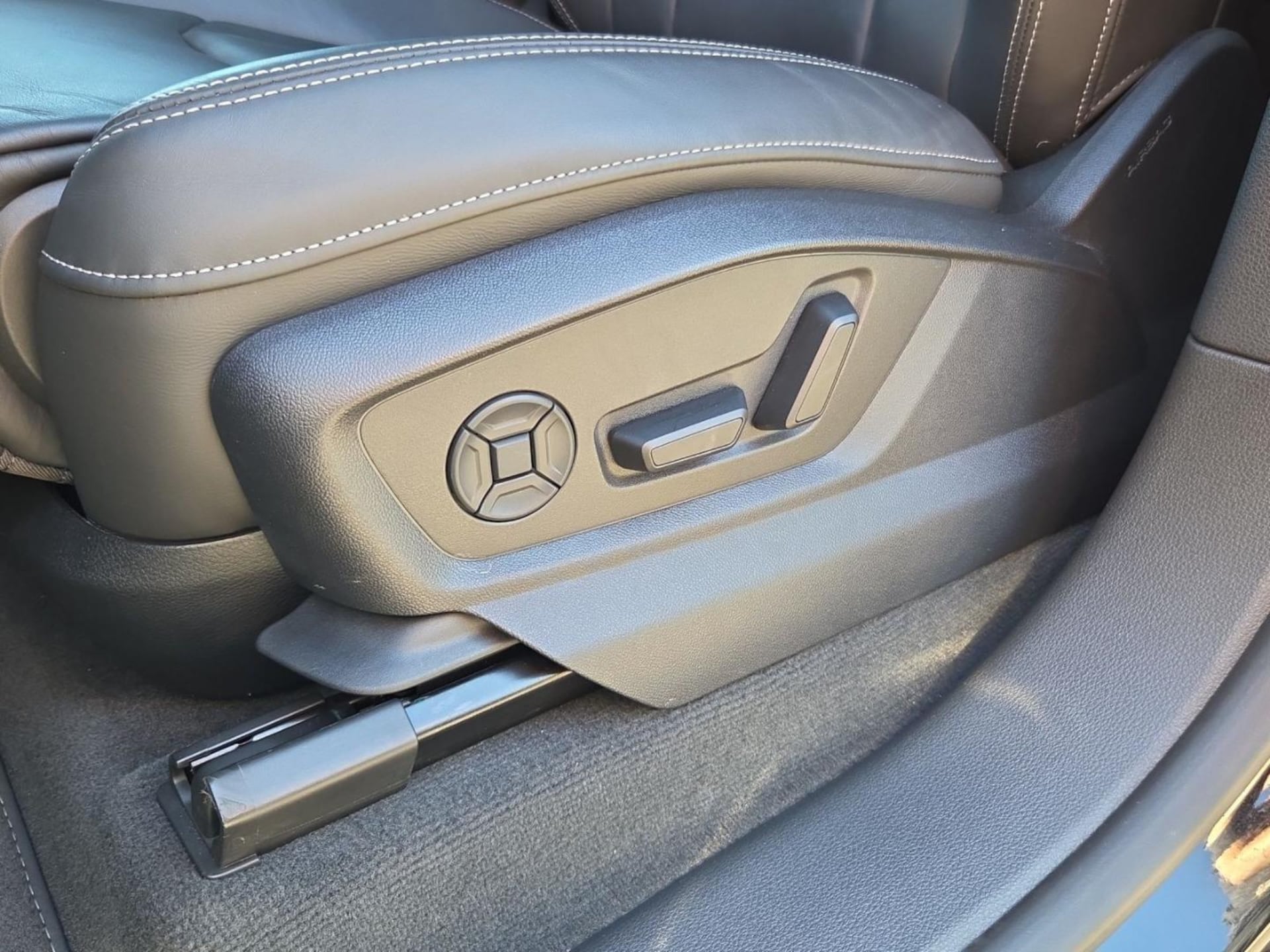 Audi SQ8 SUV