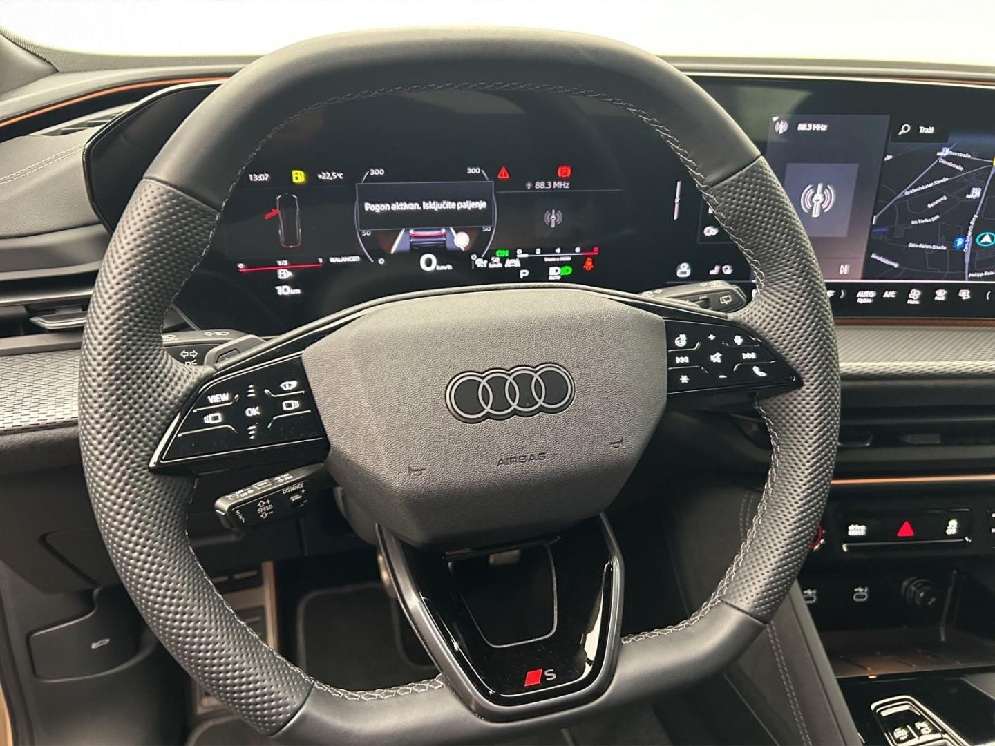 Bild über Audi SQ5 SUV TFSI 270 kW S tronic - für weitere Informationen kontaktieren Sie den Audi Partner