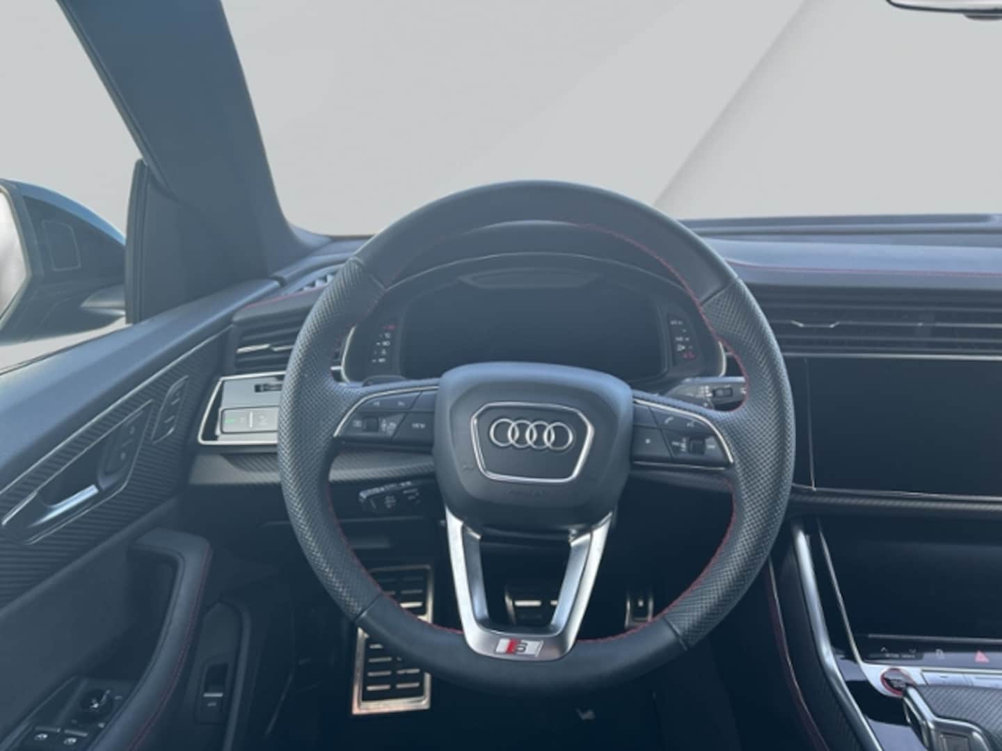 Bild über Audi SQ8 SUV TFSI quattro tiptronic - für weitere Informationen kontaktieren Sie den Audi Partner