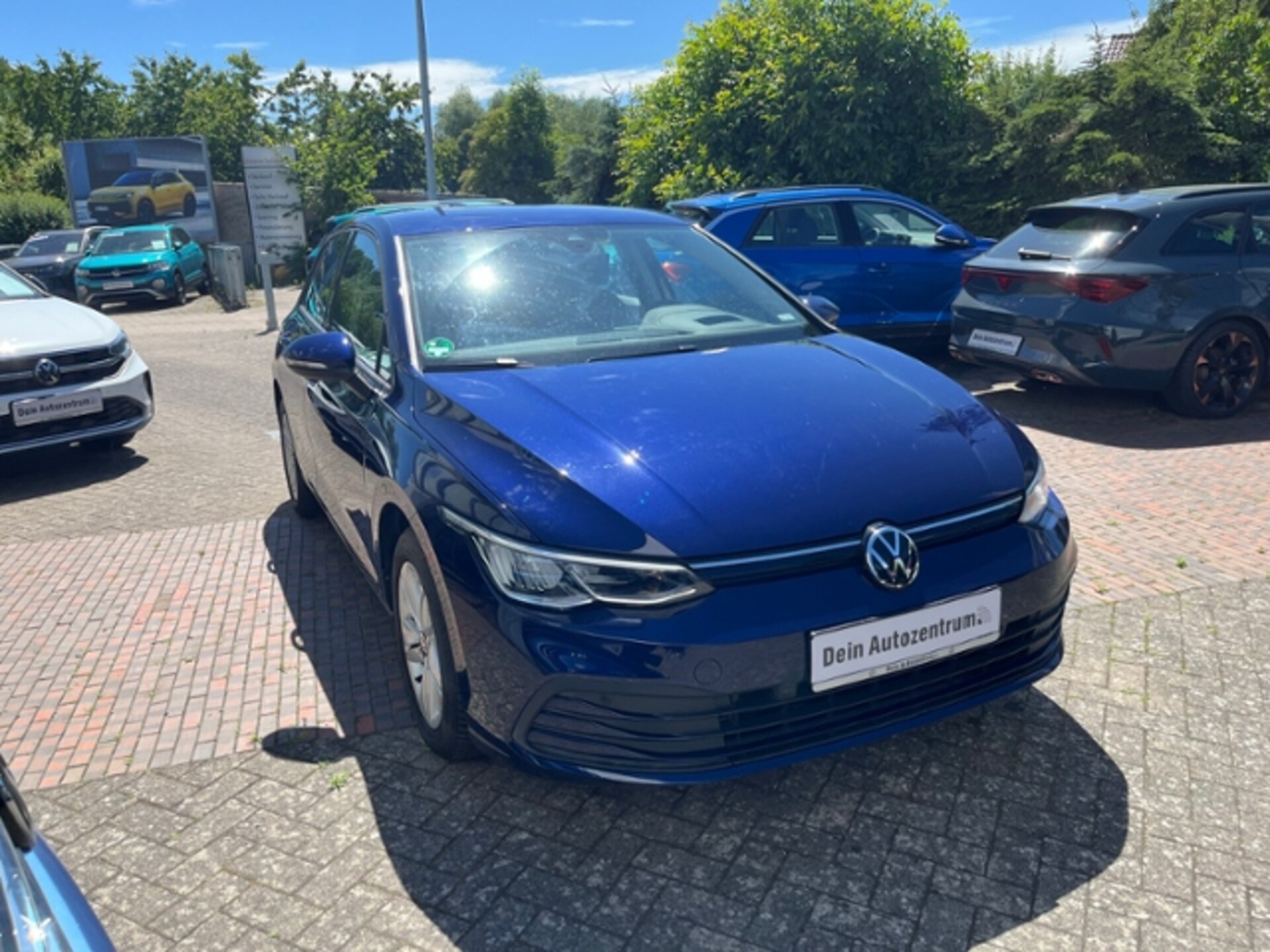 Volkswagen Golf Life