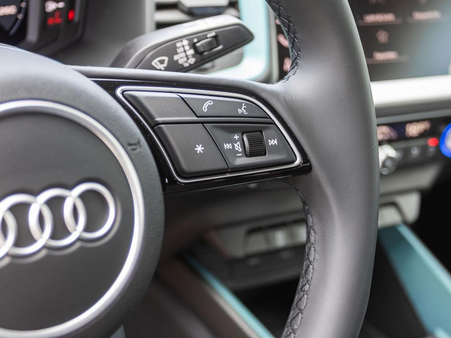Bild über Audi A1 Sportback advanced 25 TFSI Schaltgetriebe - für weitere Informationen kontaktieren Sie den Audi Partner