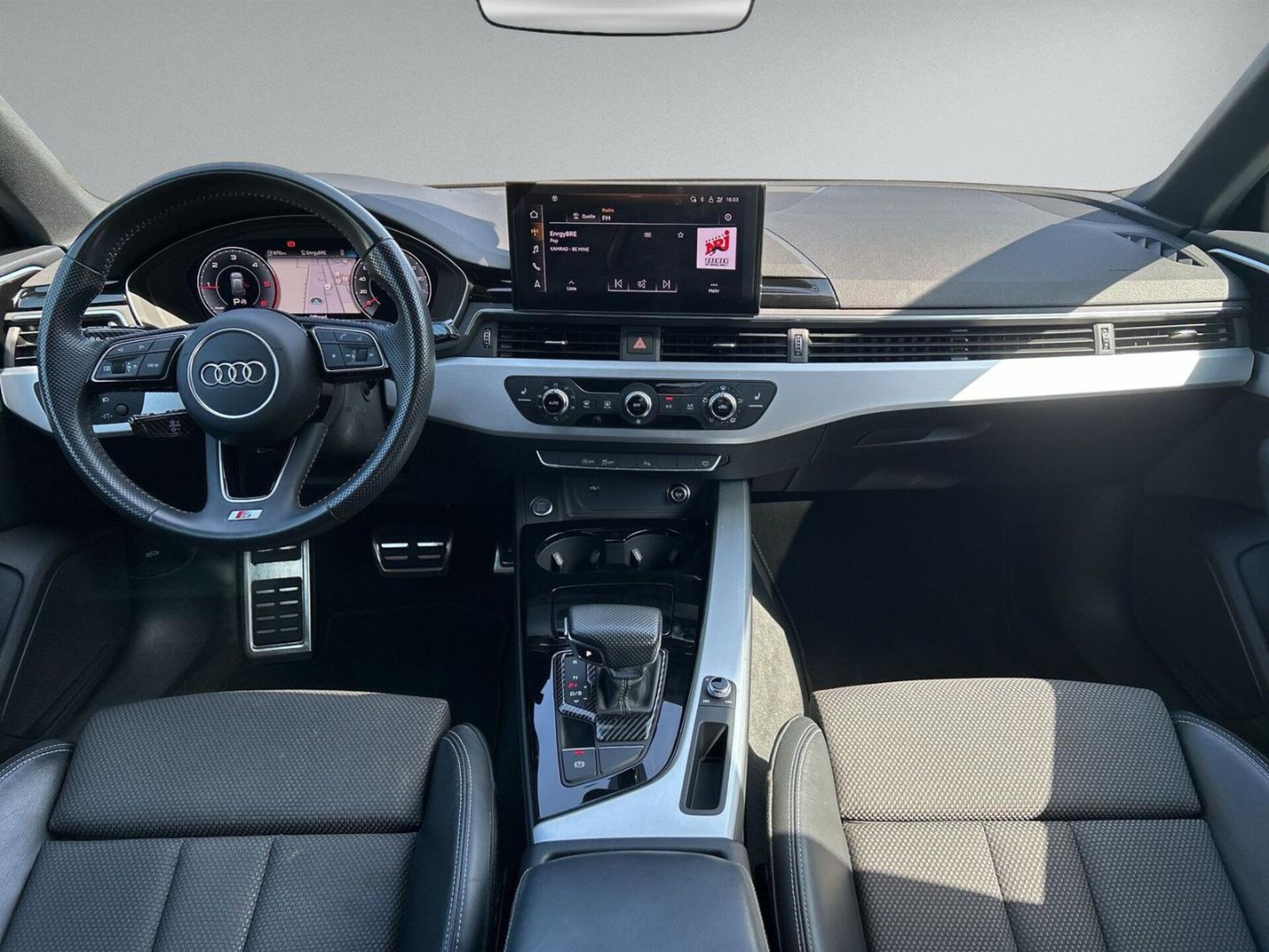 Audi A4 Avant S line