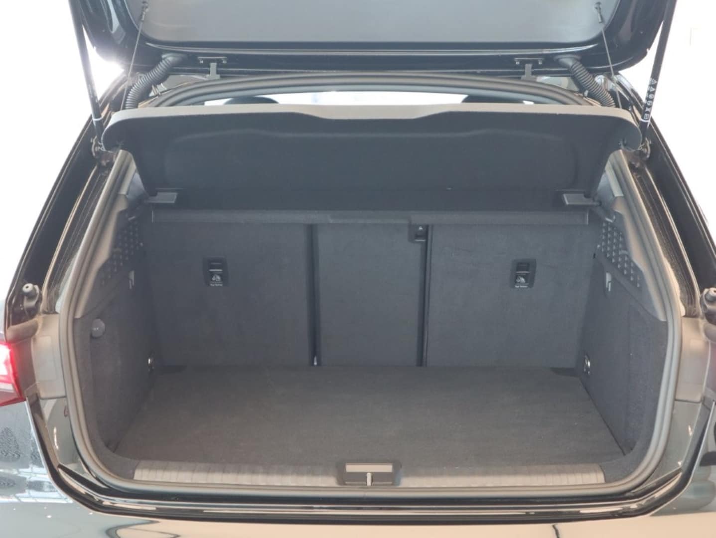 Audi A3 Sportback 30 TFSI advanced 85(116) kW(PS) S tronic for more details contact your dealer