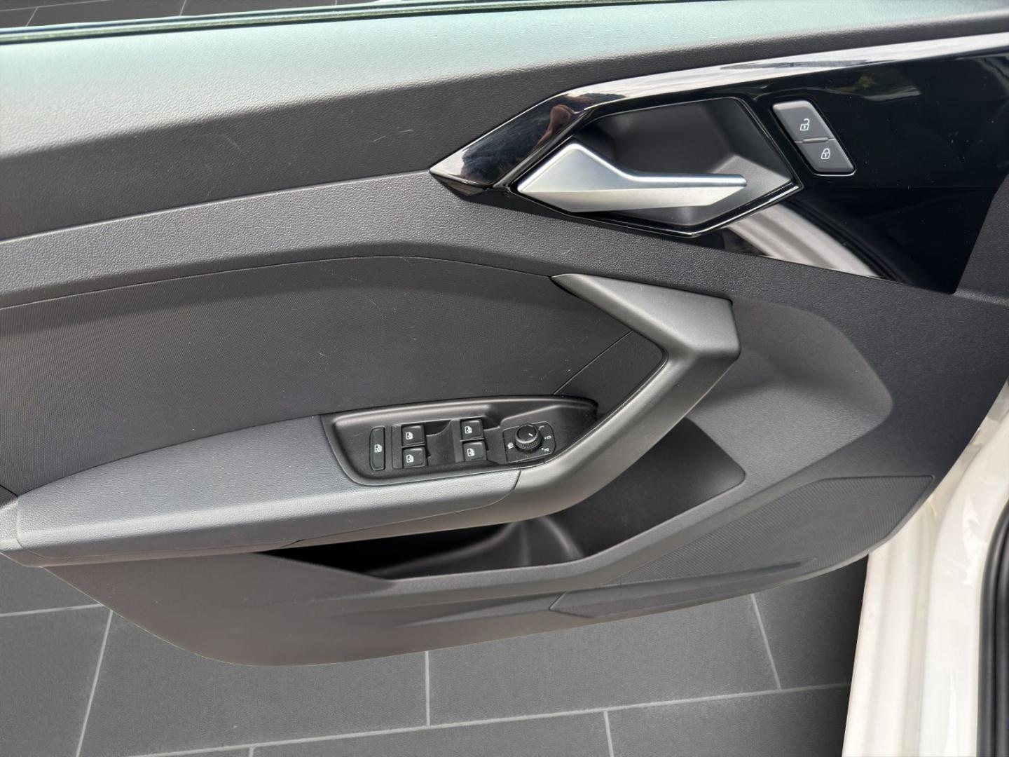 Bild über Audi A1 Sportback 35 TFSI S tronic - für weitere Informationen kontaktieren Sie den Audi Partner