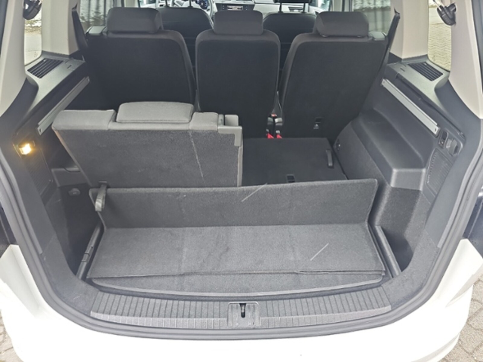 Volkswagen Touran – Bild 9