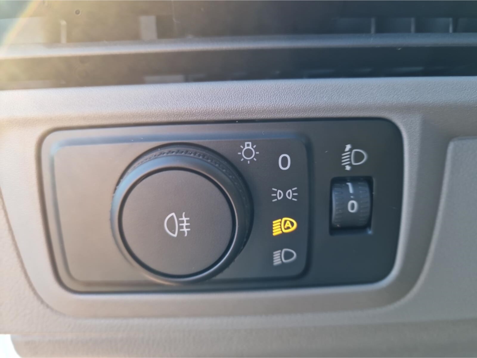 Volkswagen Transporter Kasten kurzer Radstand – Bild 11