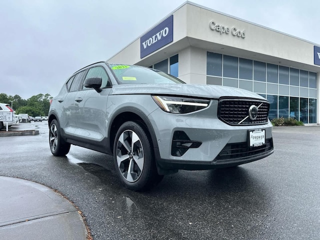 2024 Volvo XC40