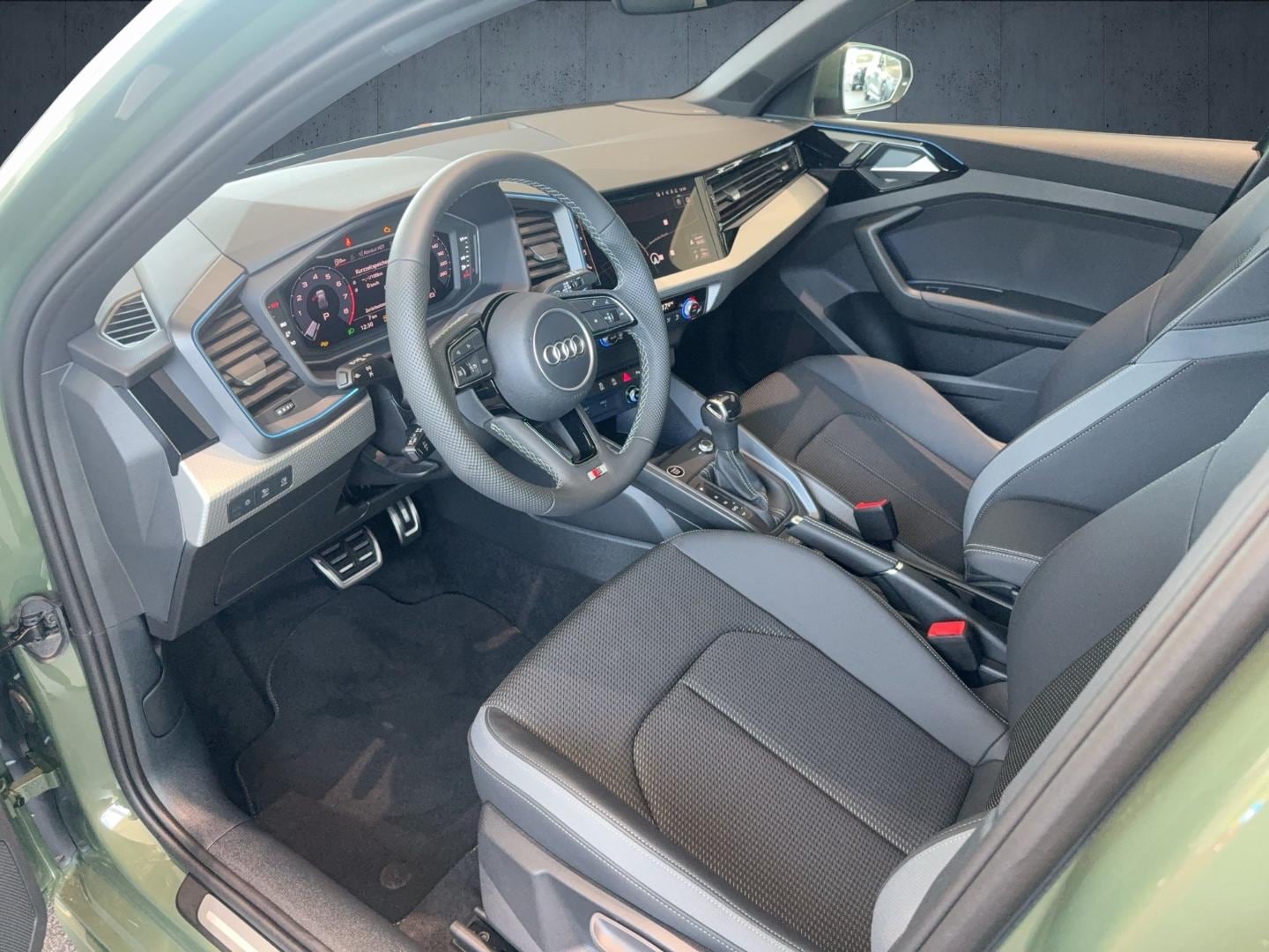 Bild über Audi A1 Sportback S line 35 TFSI S tronic - für weitere Informationen kontaktieren Sie den Audi Partner