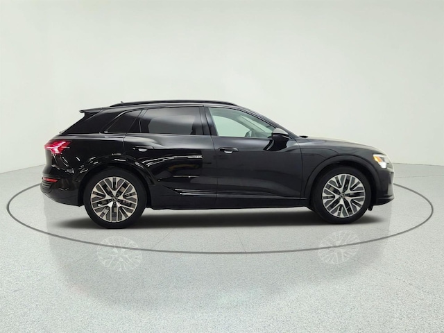 2024 Audi Q8 e-tron