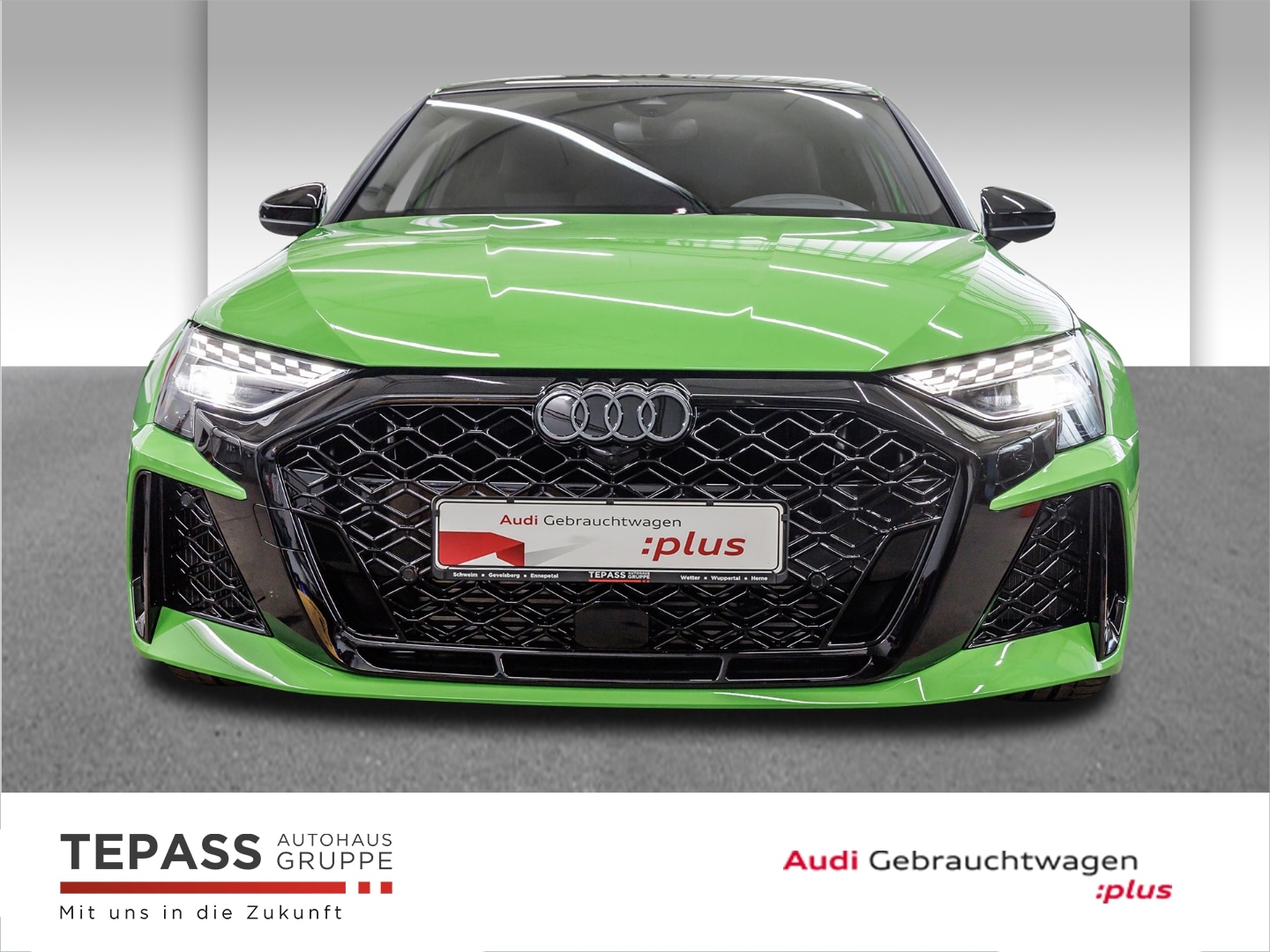 Bild über Audi RS 3 Limousine TFSI quattro S tronic - für weitere Informationen kontaktieren Sie den Audi Partner