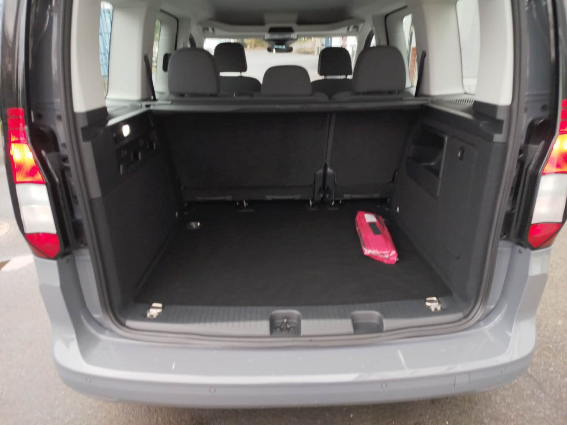 Volkswagen Caddy Basis-Modell