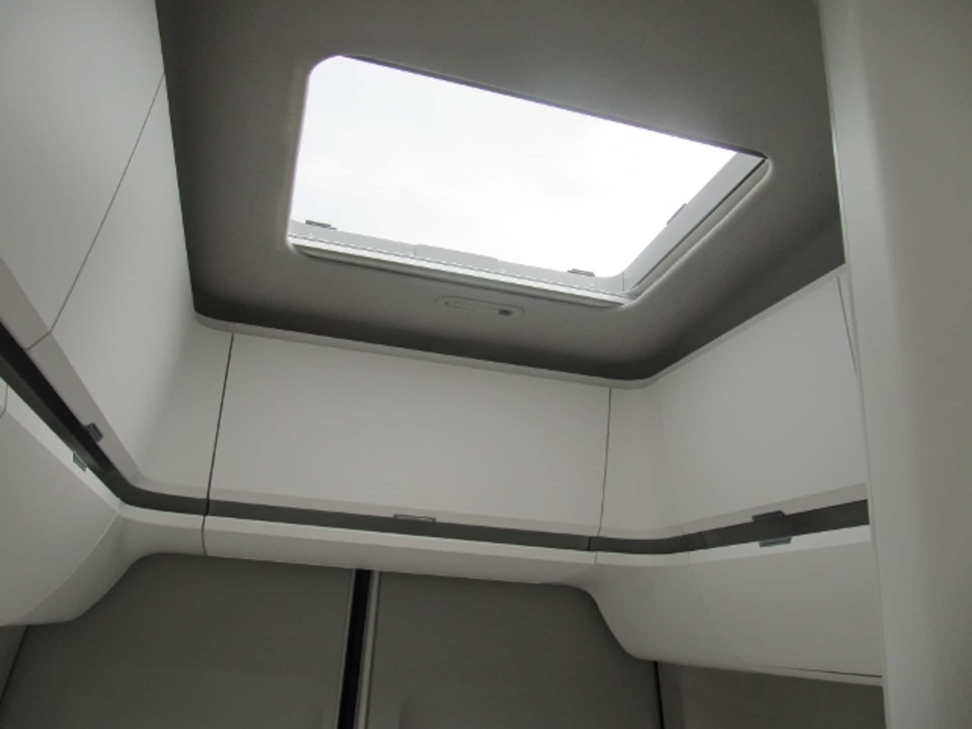 Volkswagen Grand California 600