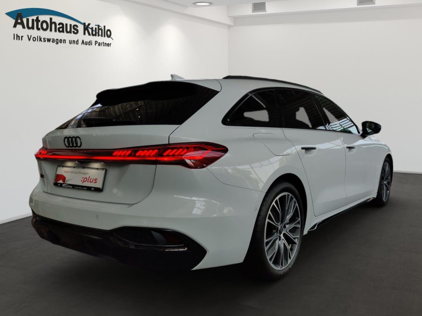 Bild über Audi A5 Avant TDI quattro 150 kW S tronic - für weitere Informationen kontaktieren Sie den Audi Partner