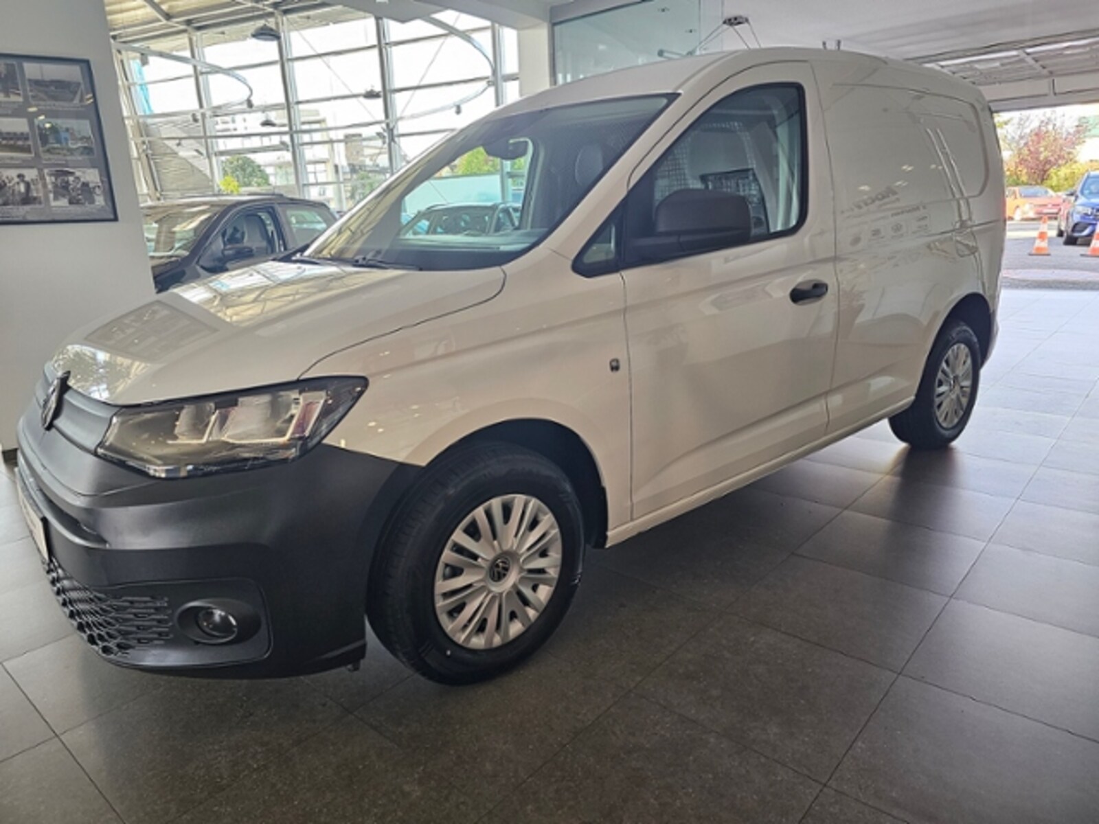 Volkswagen Caddy Cargo – Bild 12