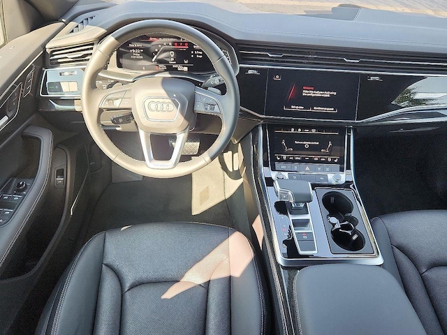2025 Audi Q8