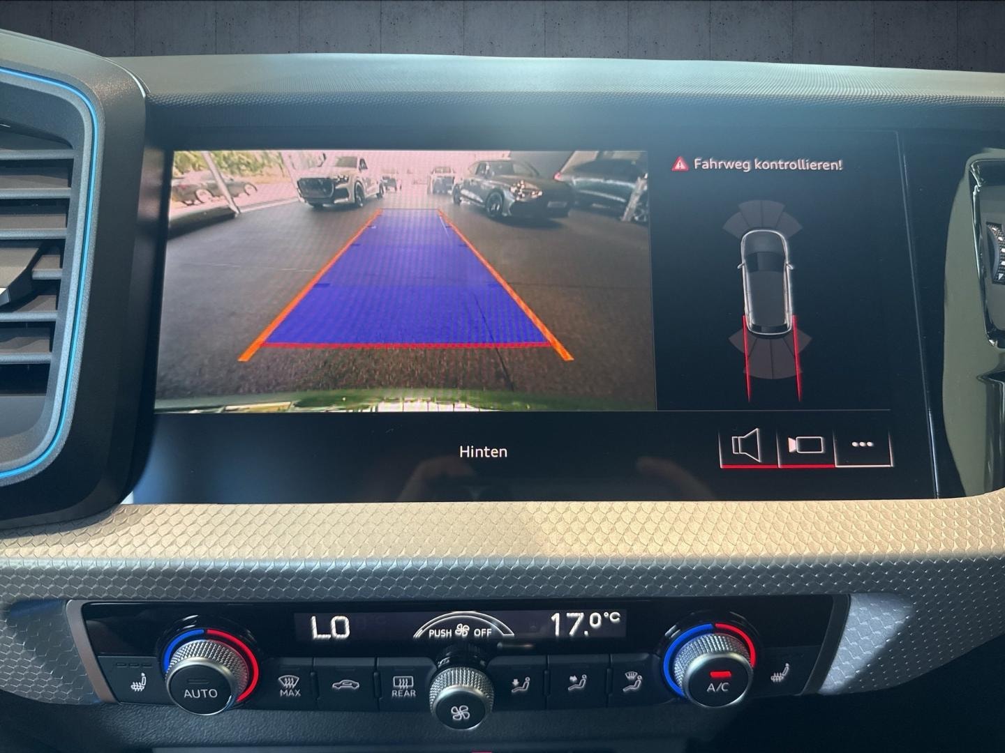 Bild über Audi A1 Sportback S line 35 TFSI S tronic - für weitere Informationen kontaktieren Sie den Audi Partner