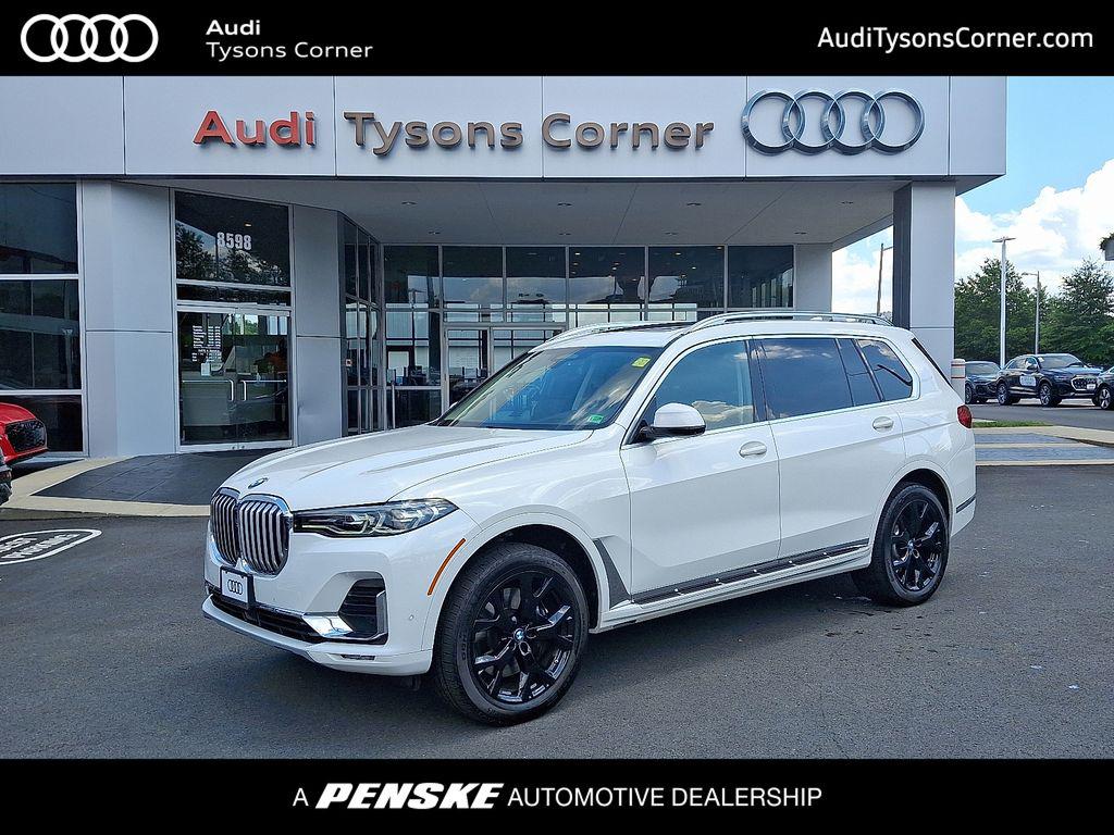 2021 BMW X7 xDrive40i's photo