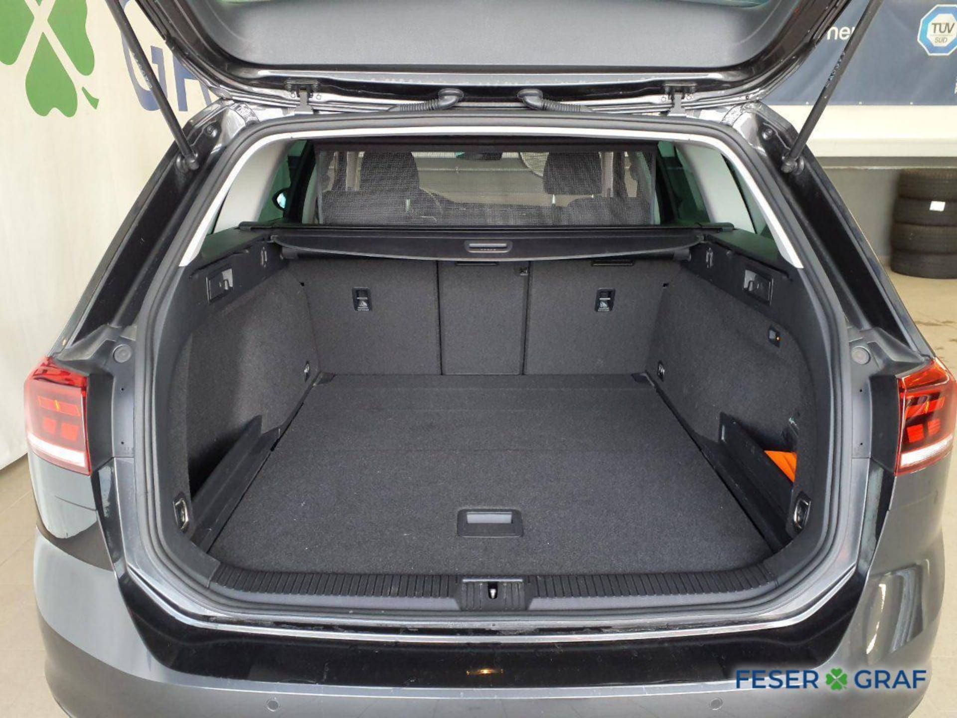 Volkswagen Passat Variant Basis-Modell
