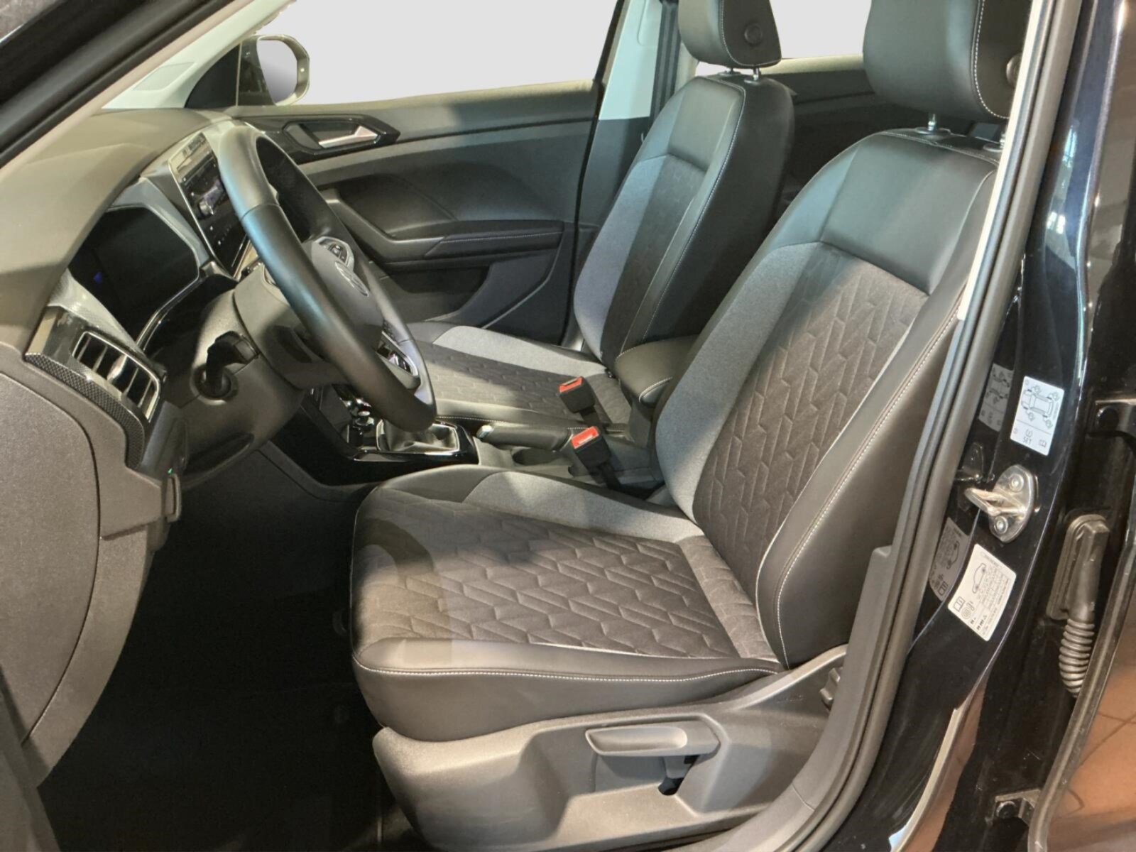 Volkswagen T-Cross – Bild 10