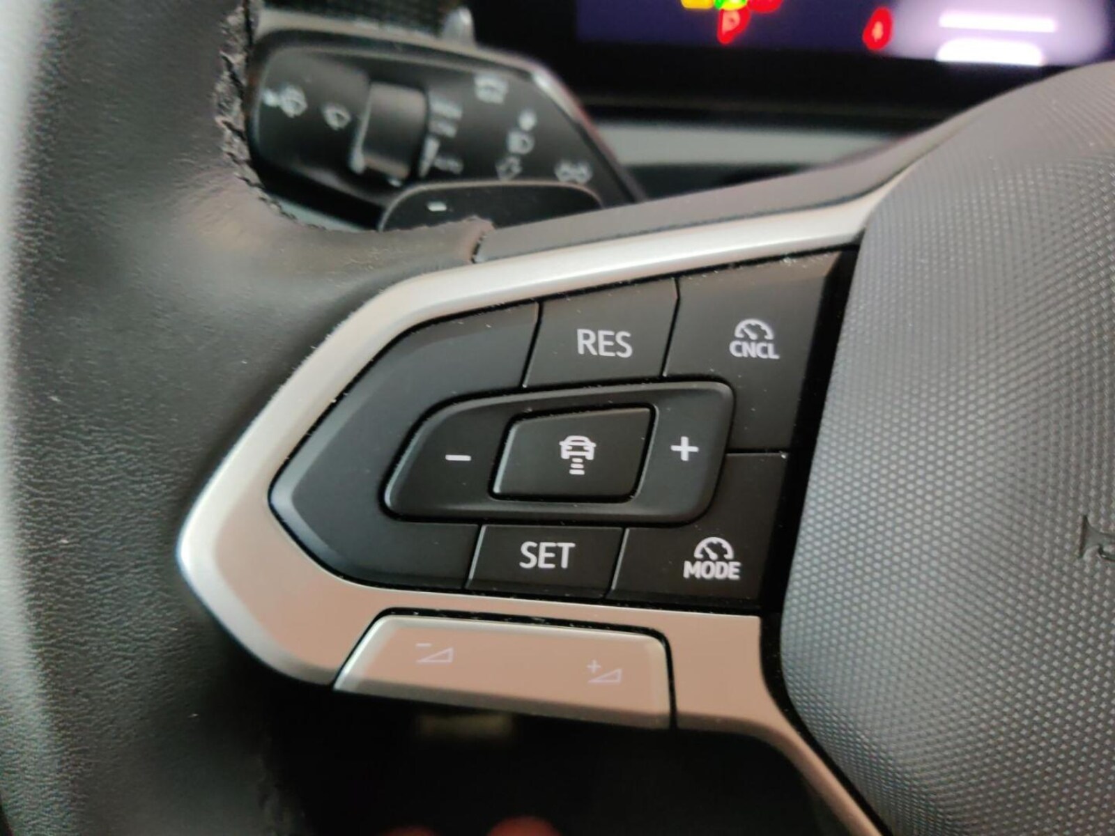 Volkswagen Tiguan – Bild 17