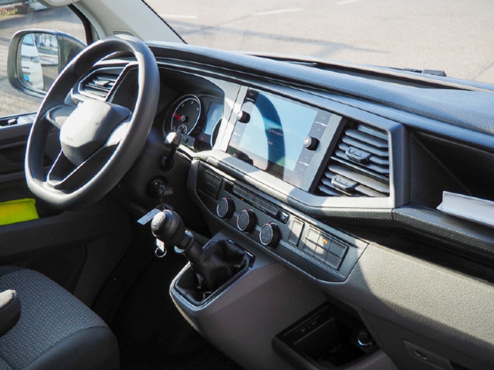 Volkswagen T6.1 Transporter Kasten langer Radstand – Bild 7
