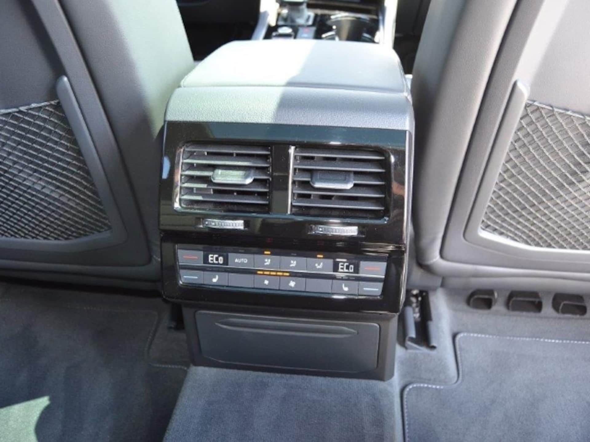 Volkswagen Touareg Basis-Modell
