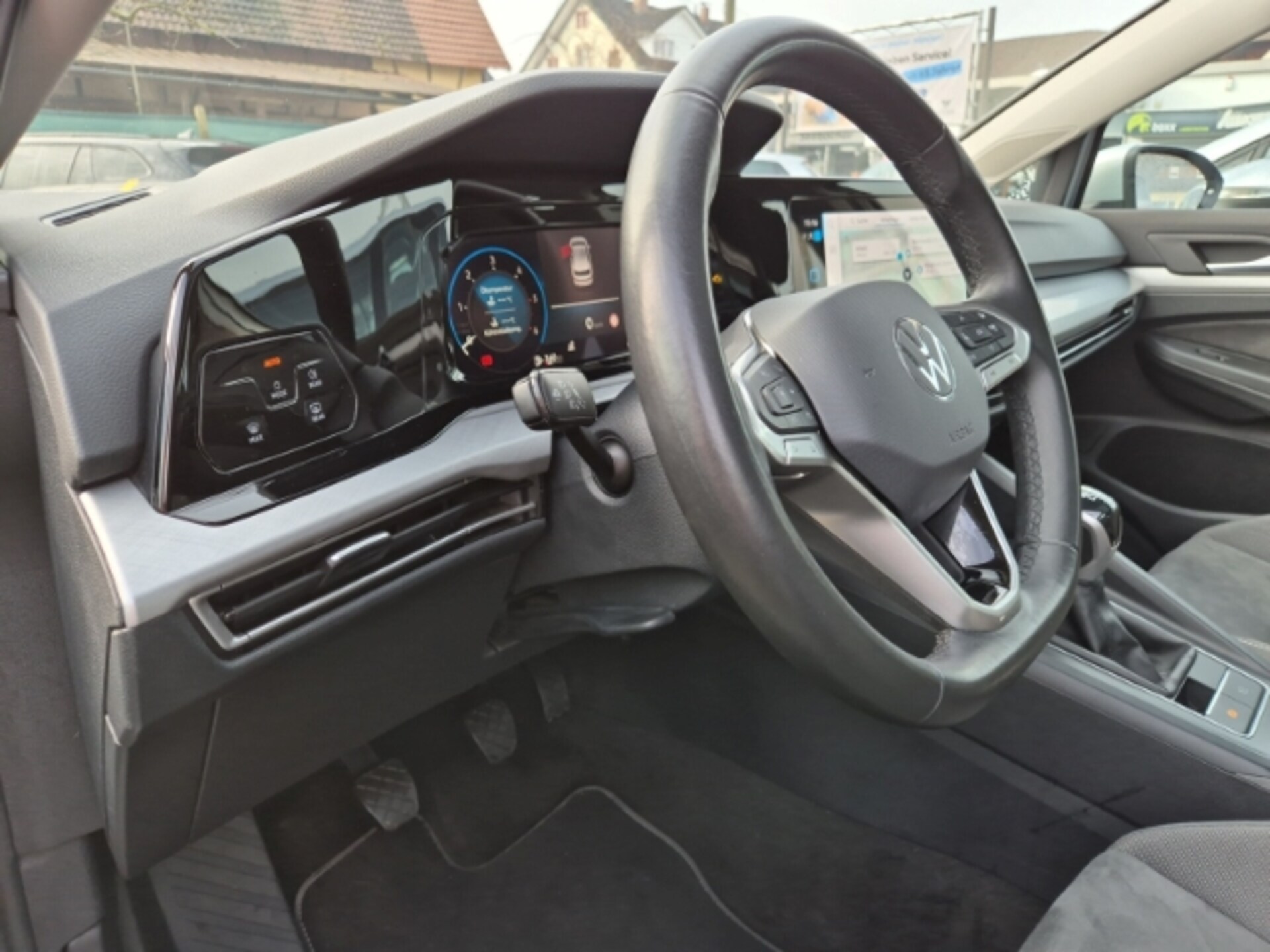 Volkswagen Golf Life