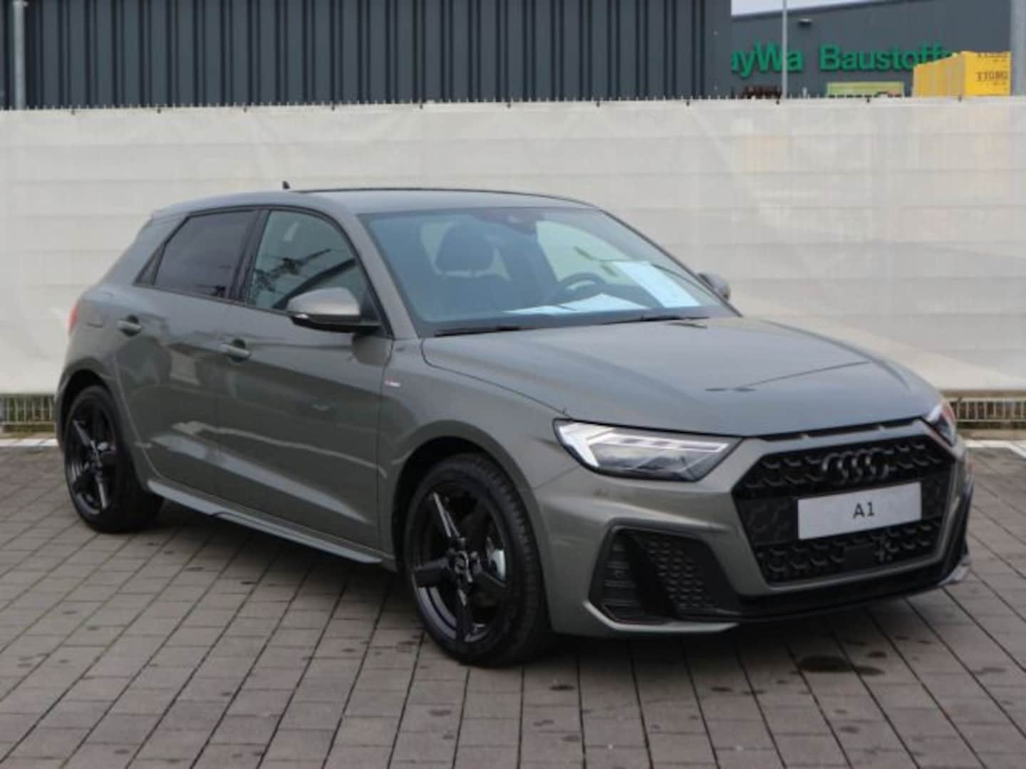 Bild über Audi A1 Sportback S line 30 TFSI S tronic - für weitere Informationen kontaktieren Sie den Audi Partner