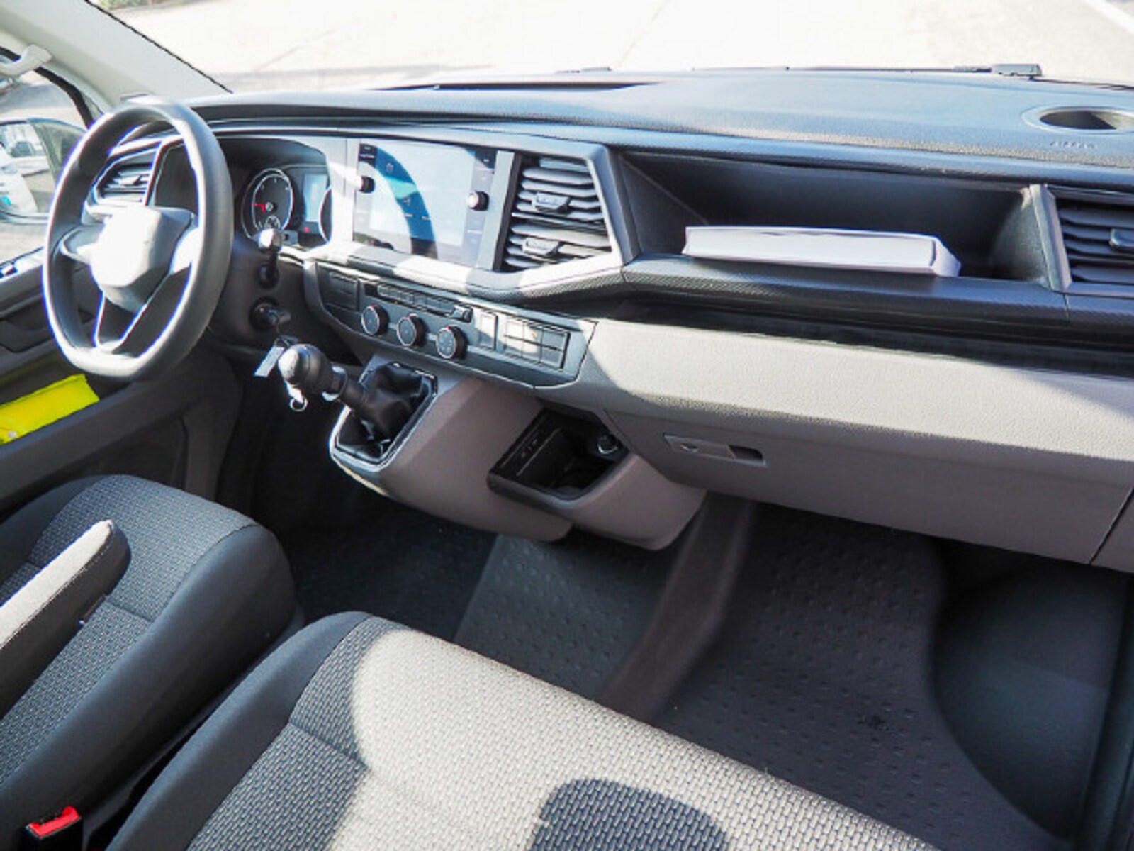 Volkswagen T6.1 Transporter Kasten langer Radstand – Bild 8