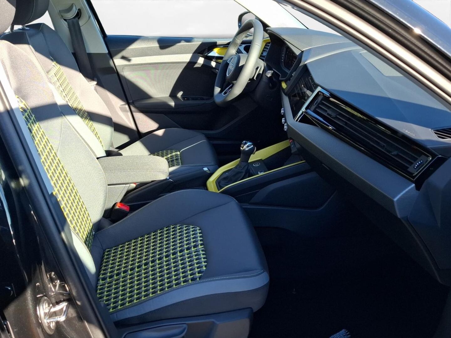 Bild über Audi A1 Sportback advanced 30 TFSI S tronic - für weitere Informationen kontaktieren Sie den Audi Partner