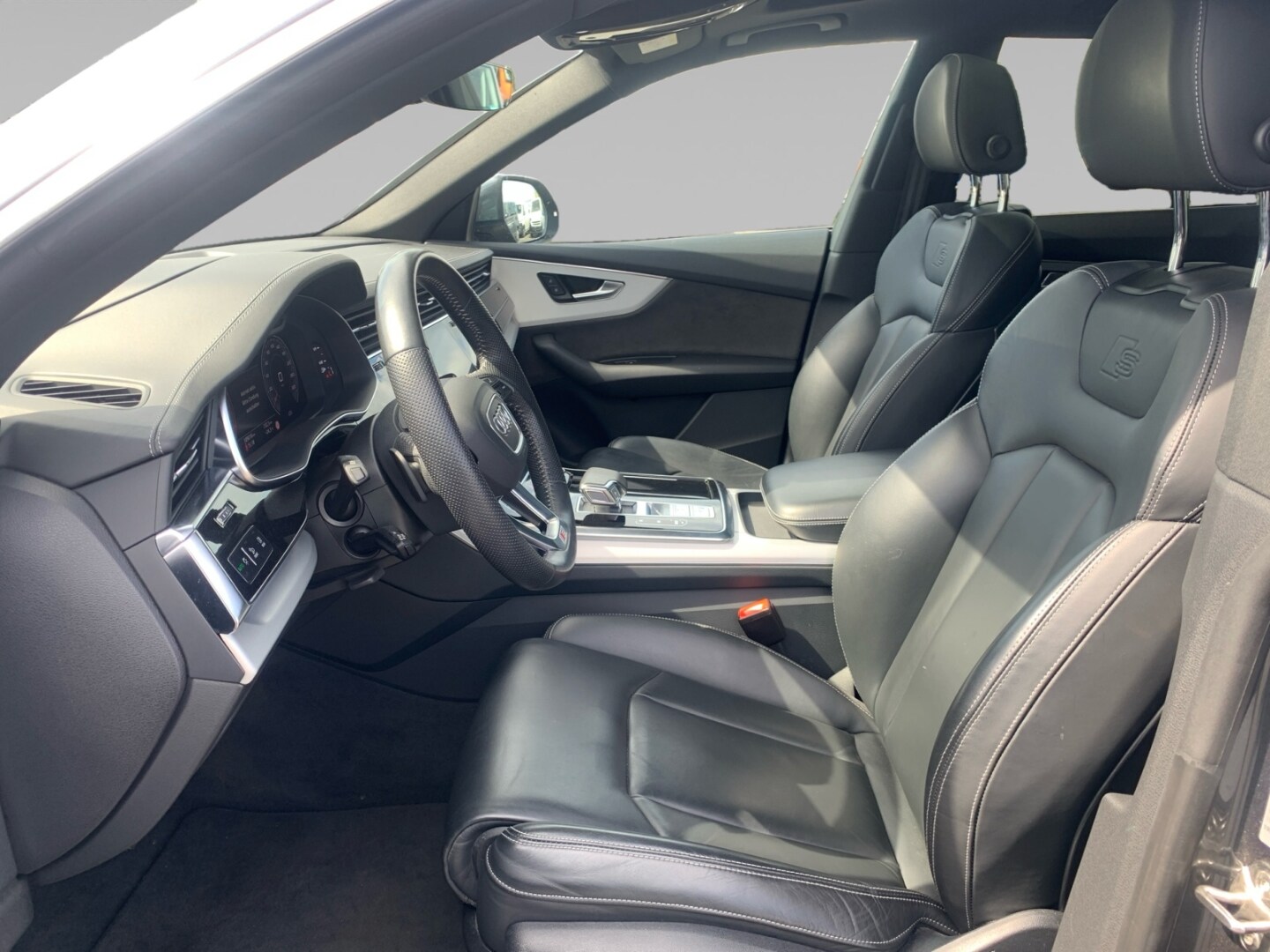 Image about Audi Q8 50 TDI quattro tiptronic