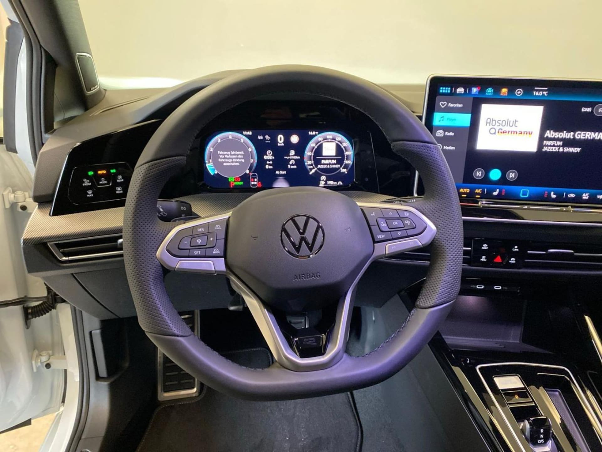 Volkswagen Golf R-Line