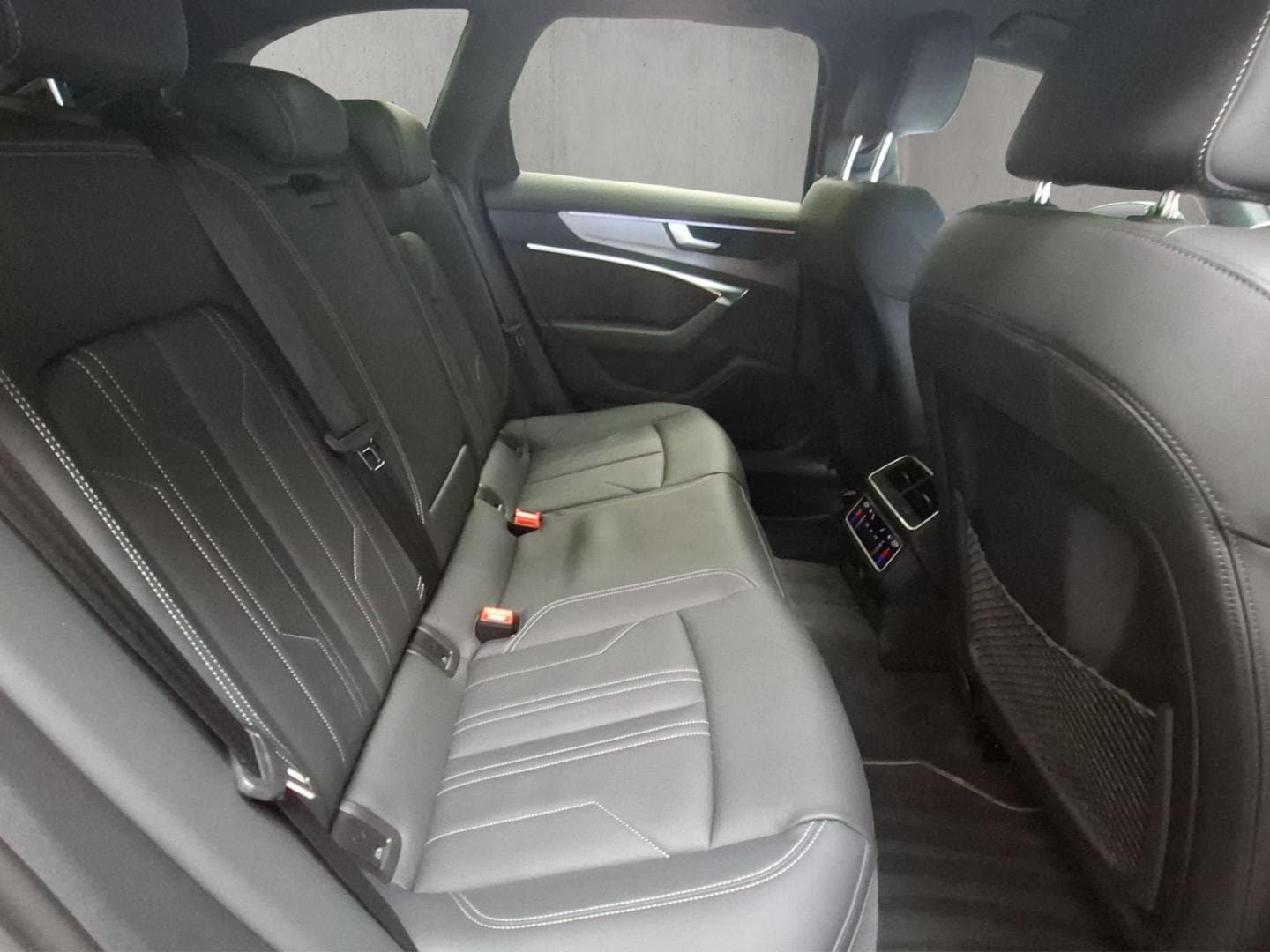 Bild über Audi S6 Avant TDI quattro tiptronic - für weitere Informationen kontaktieren Sie den Audi Partner