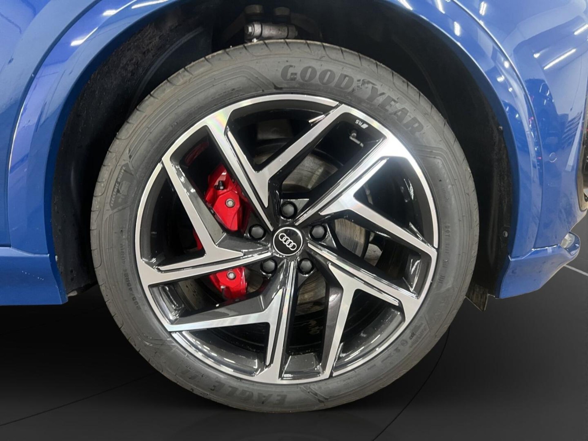 Audi Q6 SUV e-tron