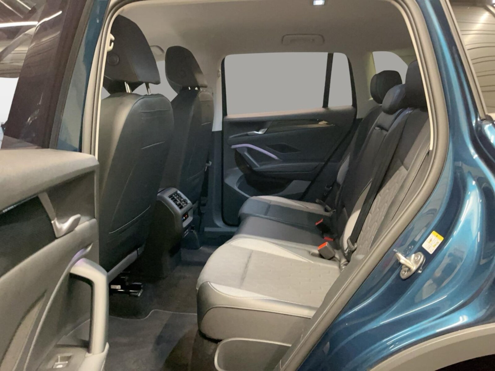 Volkswagen Tiguan – Bild 11
