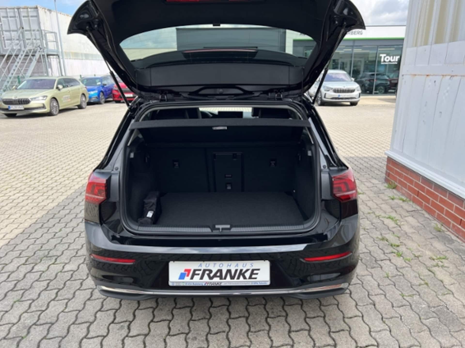 Volkswagen Golf Style