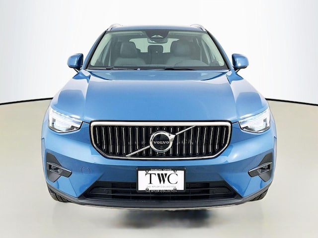 2025 Volvo XC40