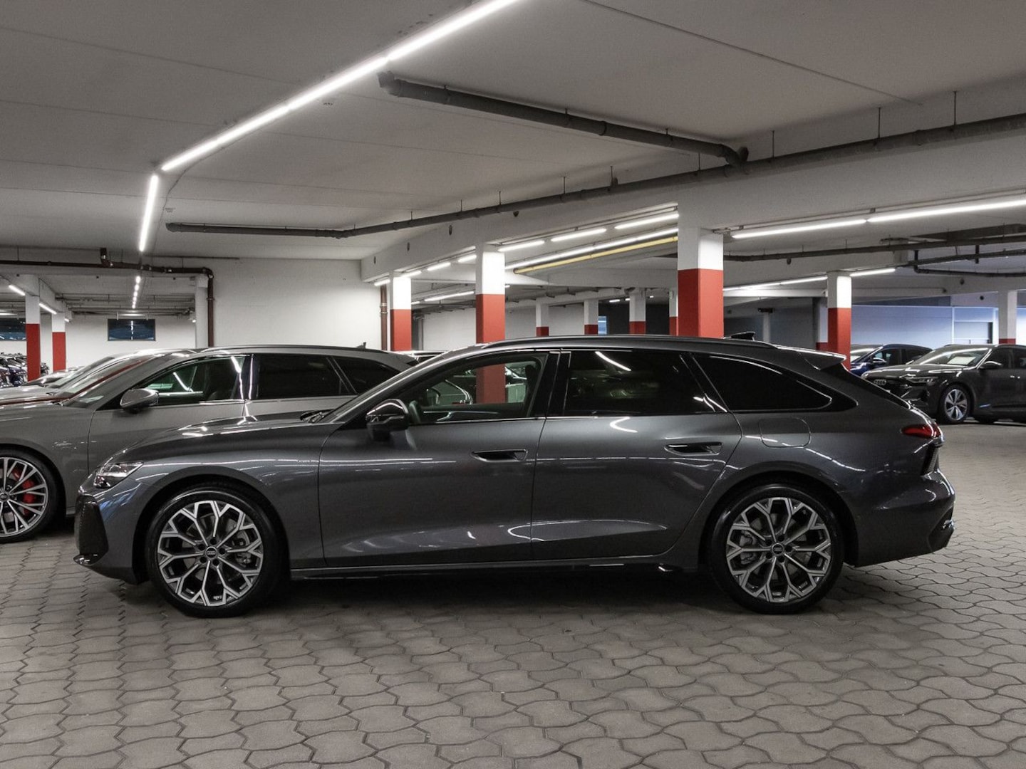 Bild über Audi A6 Avant e-hybrid e-hybrid quattro 220 kW S tronic - für weitere Informationen kontaktieren Sie den Audi Partner