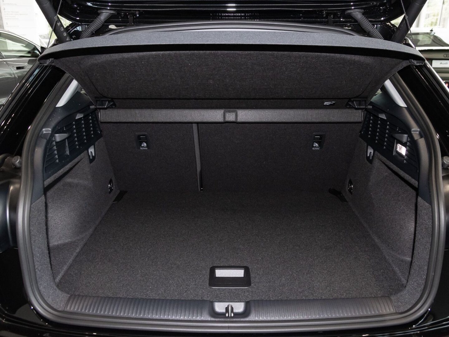 Bild über Audi Q2 advanced 35 TFSI S tronic - für weitere Informationen kontaktieren Sie den Audi Partner