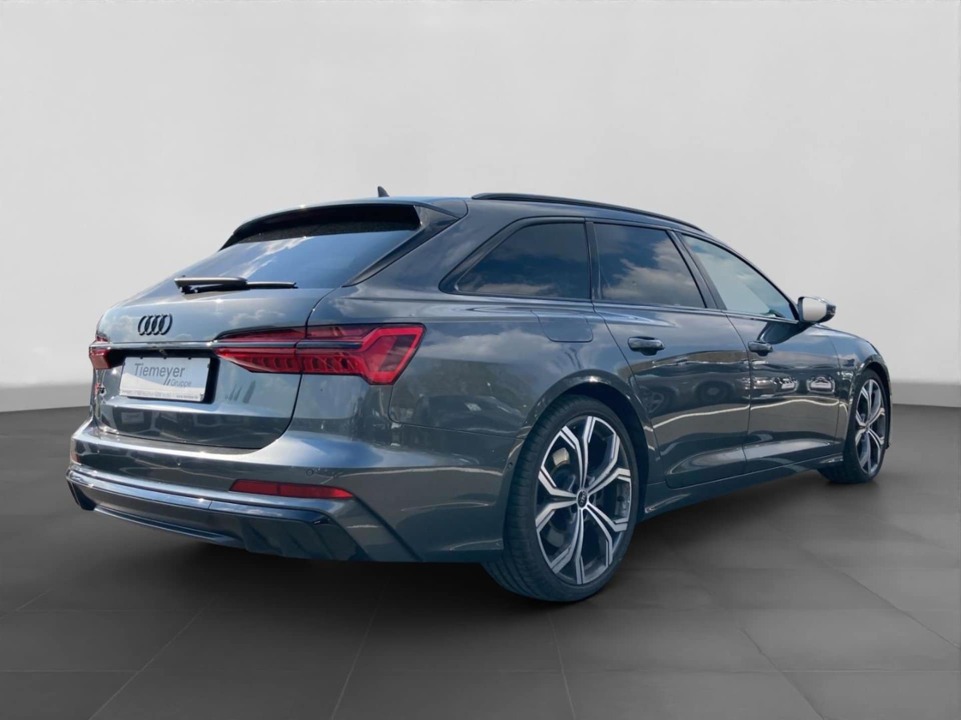 Audi S6 Avant