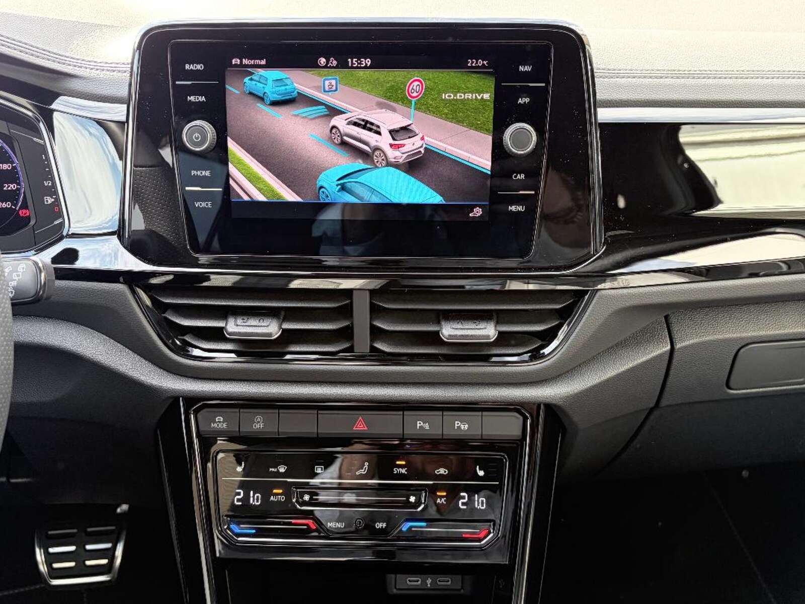 Volkswagen T-Roc – Bild 12