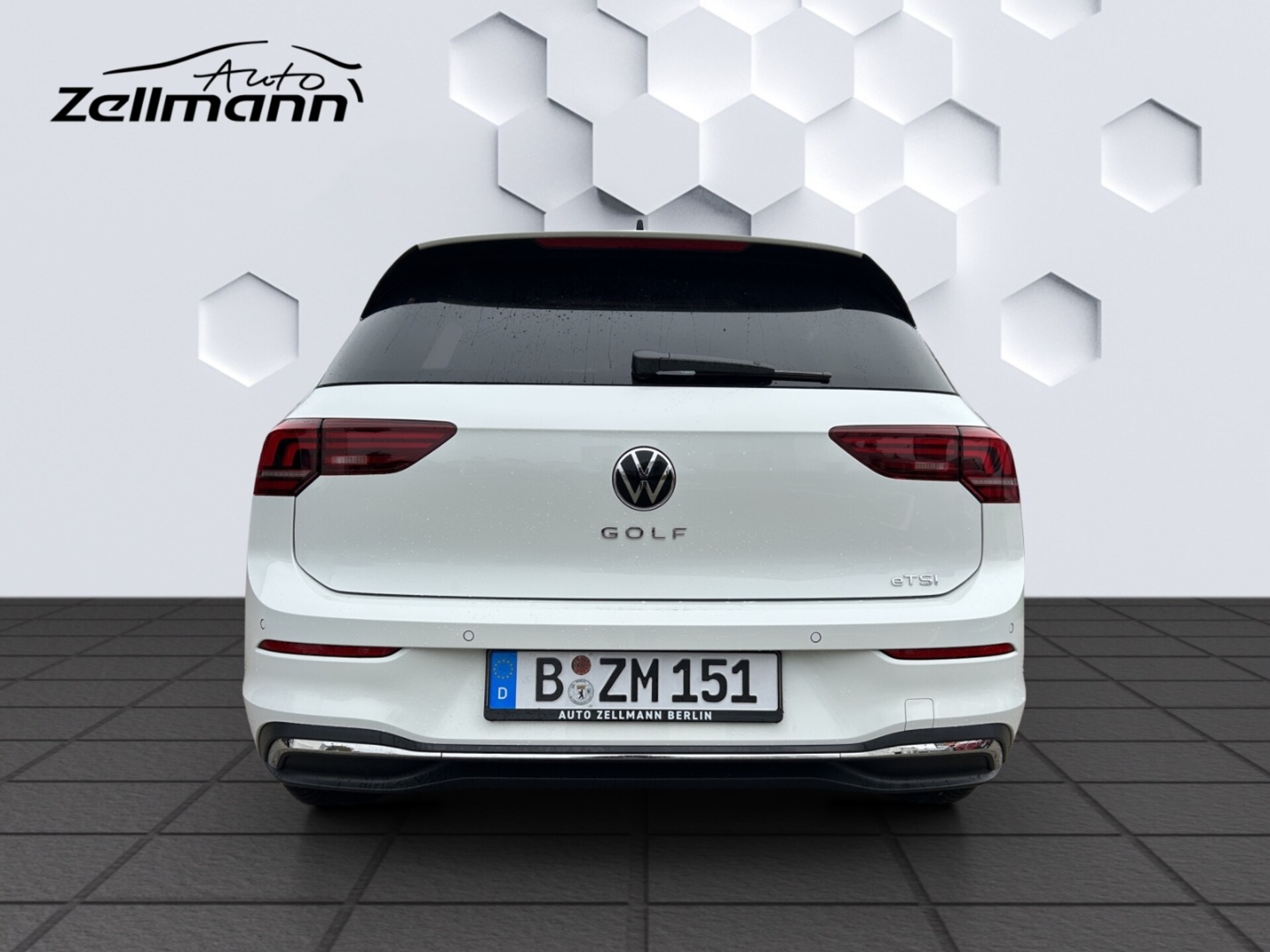 Volkswagen Golf Life