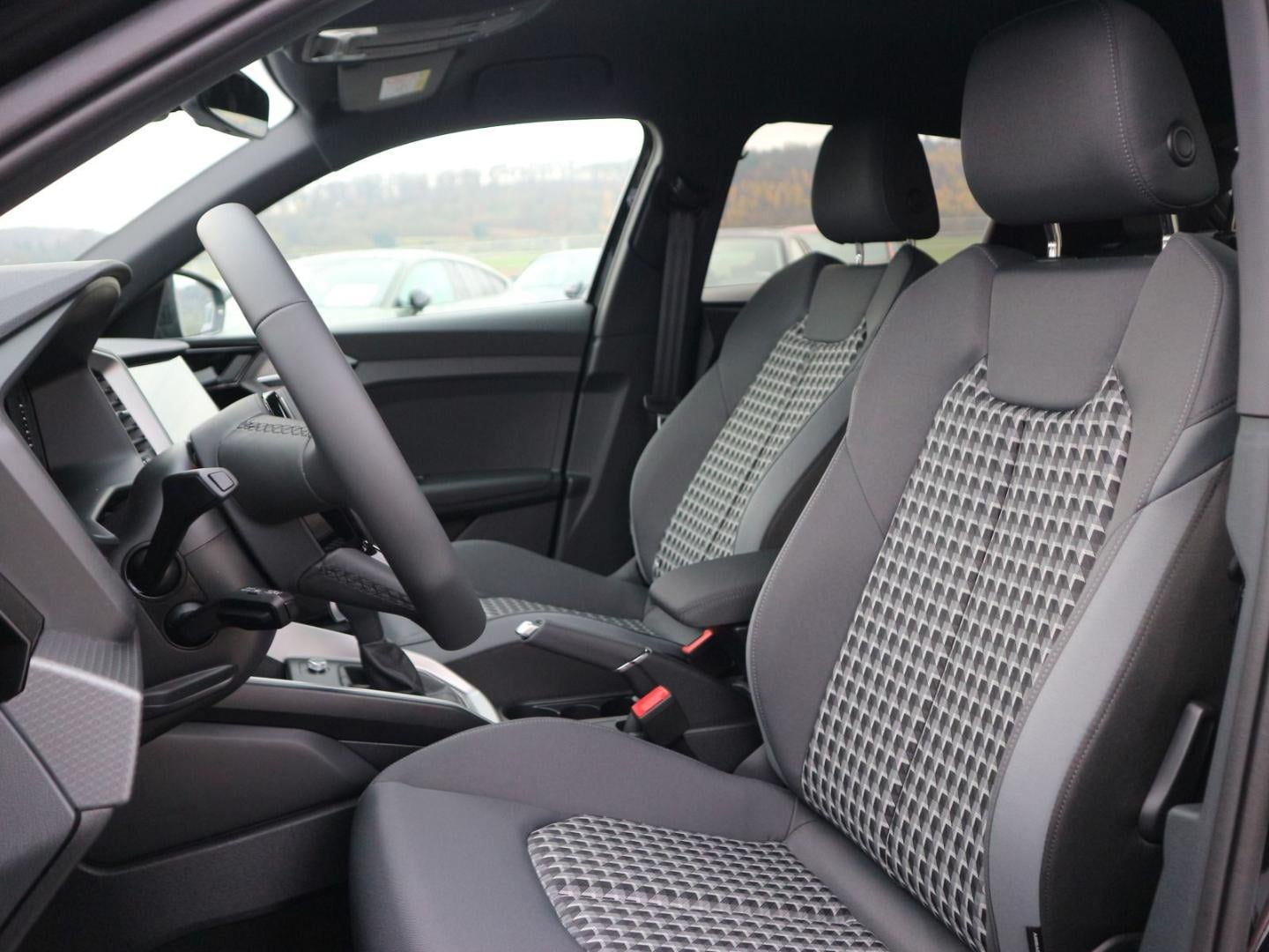 Bild über Audi A1 Sportback S line 30 TFSI S tronic - für weitere Informationen kontaktieren Sie den Audi Partner